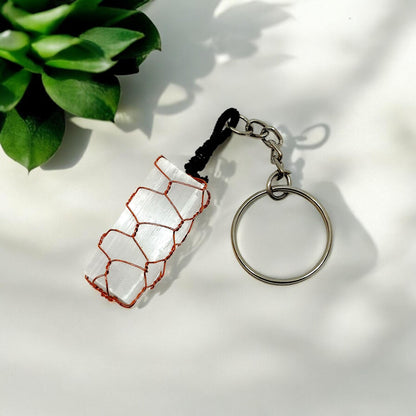 Selenite Crystal Keychain | Crystal Healing Keyring | Handmade Gemstone Accessory | Spiritual Gift | Natural Stone Decor | Unique Jewelry